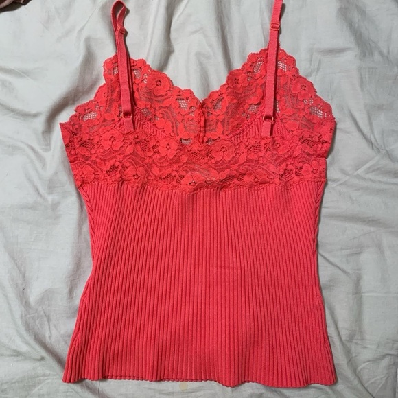 y2k mcbling trashy hot pink bebe floral lace ribbed cami top!! - Picture 4 of 6